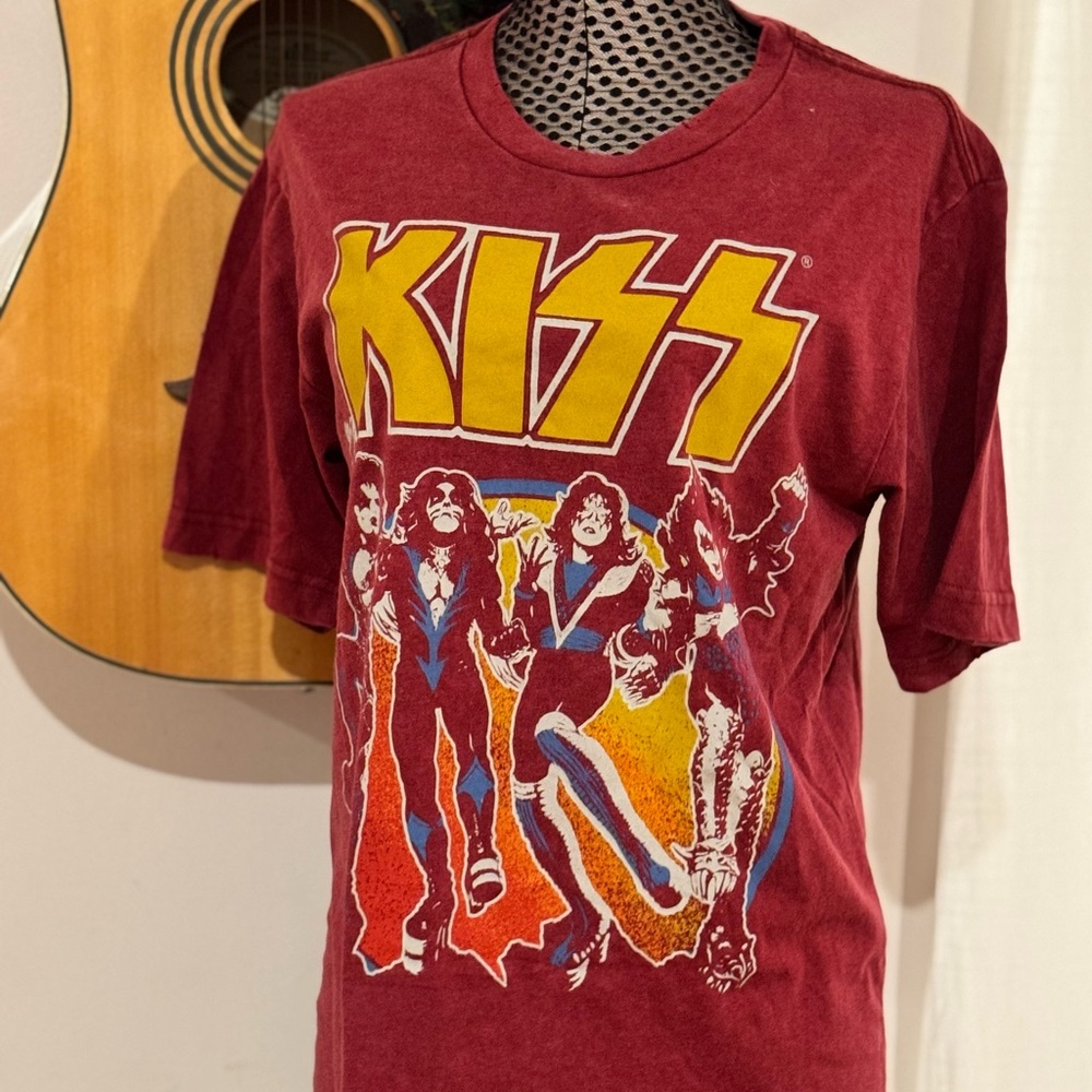 KISS Upcycled Graphic T-Shirt - Red - Picture 3 of 5